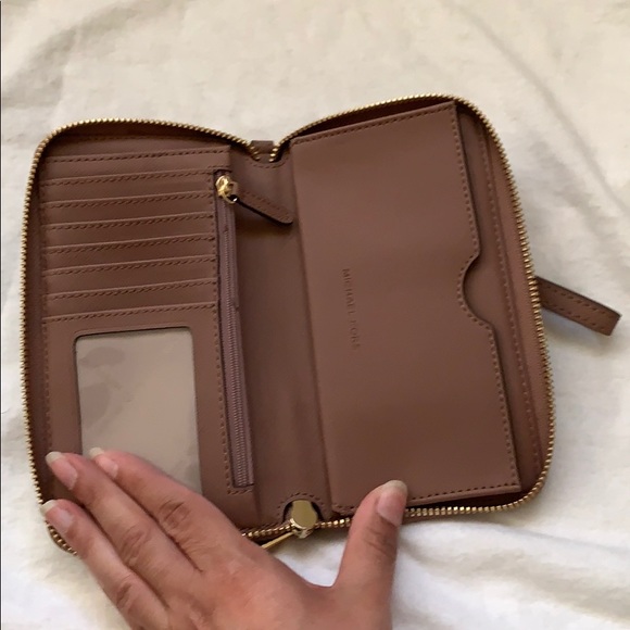 Michael Kors Wristlet Wallet - Picture 2 of 2